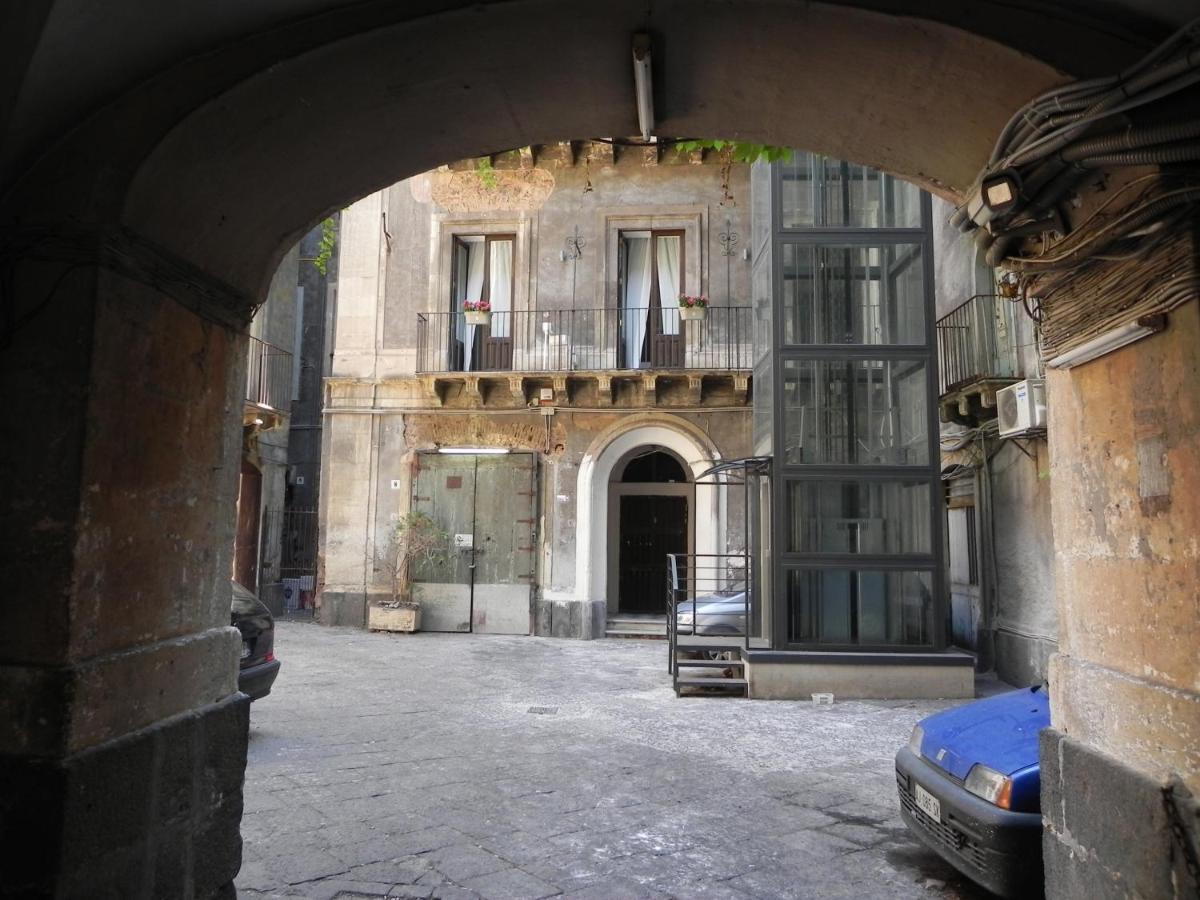 Palazzo Del Verga Catania-Fontanarossai nemzetközi repülőtér Kültér fotó